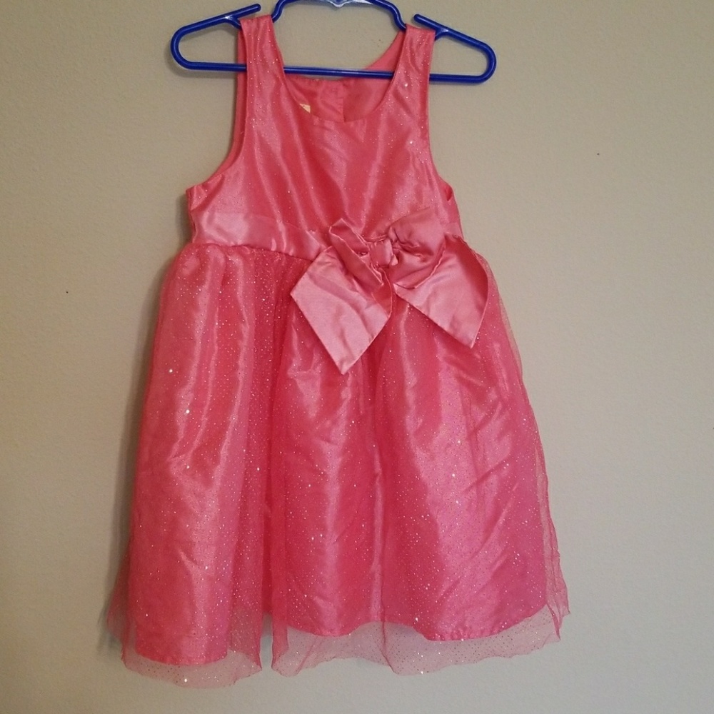 🌺 Sparkly bow dress